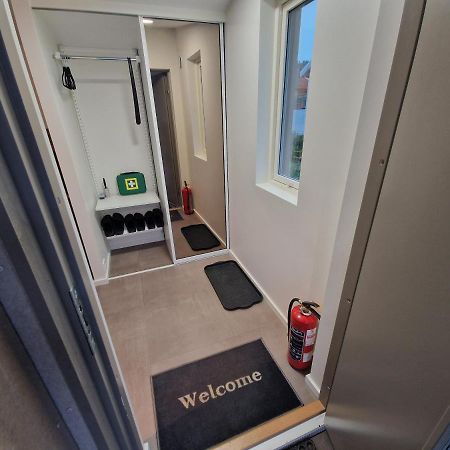 Northern Living 2 Room With Shared Bathroom Tromsø Exterior foto