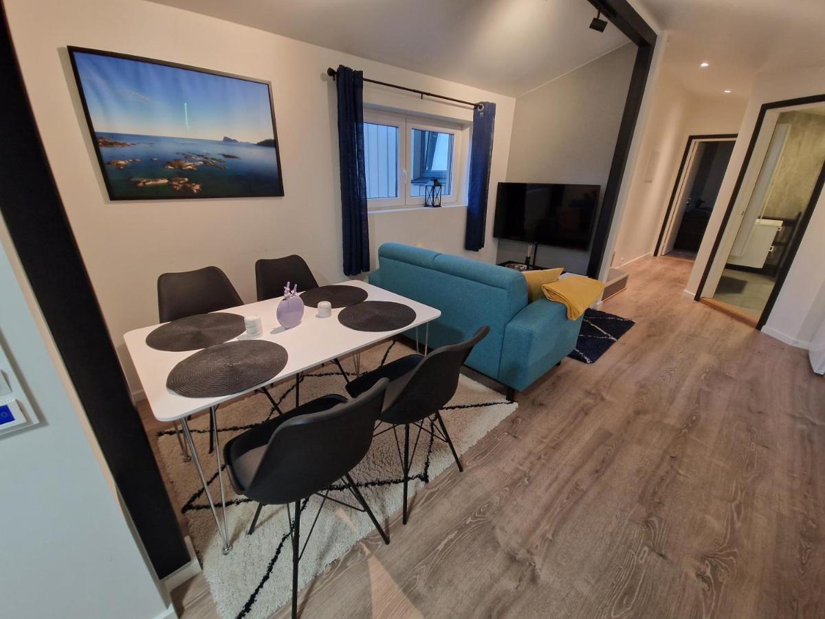 Northern Living 2 Room With Shared Bathroom Tromsø Exterior foto